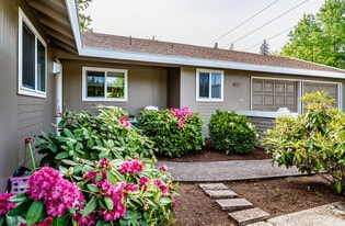 1812 Brittany St in Eugene, OR - Building Photo