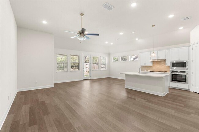 528 Tubman Dr in Kyle, TX - Building Photo - Building Photo