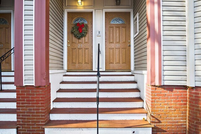 21 Aldrich St, Unit 1