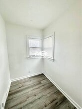 1534 63rd St in Windsor Heights, IA - Foto de edificio - Building Photo