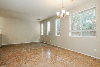 1303 E Julian Dr in Gilbert, AZ - Building Photo - Building Photo