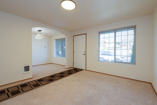 property at 2732 Hidden Springs Loop SE