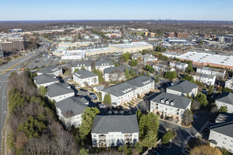 Westbrook Court in Fairfax, VA - Building Photo - Building Photo