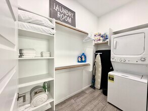 8060 S Desert Indigo Dr in Tucson, AZ - Foto de edificio - Building Photo