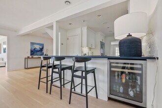 26 Shore Acre Dr in Greenwich, CT - Building Photo - Building Photo