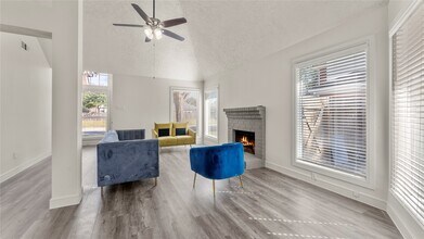 2107 Charlton House Ln in Katy, TX - Foto de edificio - Building Photo