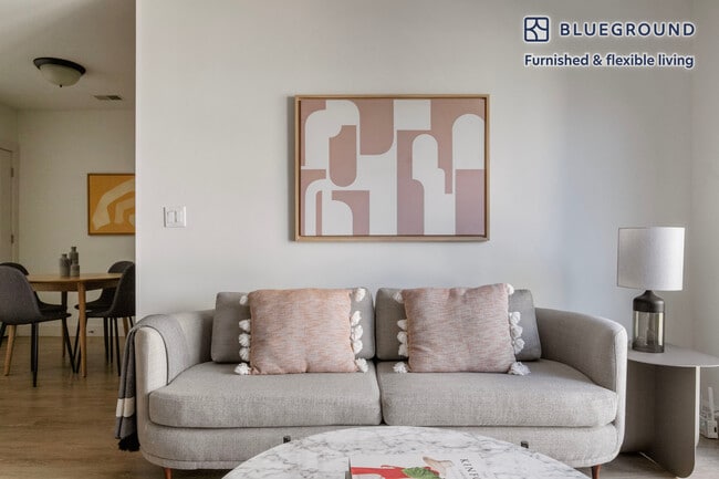 33 Rogers St, Unit SI FL3-ID1034 in Cambridge, MA - Foto de edificio - Building Photo