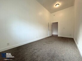 2817 9th St SW in Puyallup, WA - Building Photo