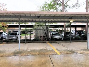 2025 Augusta Dr in Houston, TX - Foto de edificio - Building Photo