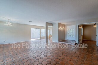 5506 S Rocky Point Rd in Tempe, AZ - Building Photo - Building Photo