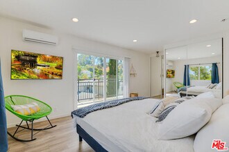 5343 Tendilla Ave in Los Angeles, CA - Building Photo - Building Photo