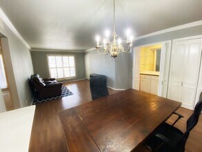 7815 Broadway in San Antonio, TX - Building Photo - Building Photo