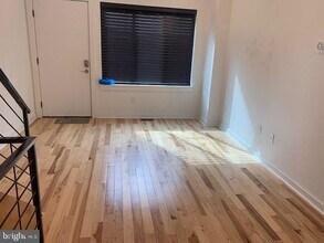 1325 S Myrtlewood St in Philadelphia, PA - Building Photo - Building Photo