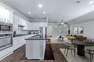 2360 Whispering Pines Dr in Fort Worth, TX - Building Photo - Building Photo