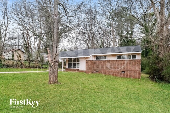 2596 Yale Terrace in Decatur, GA - Foto de edificio - Building Photo