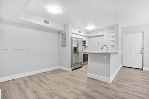 15410 SW 284th St in Homestead, FL - Building Photo