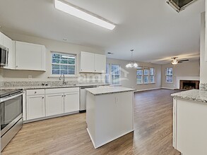 12214 Hortulan Ct in Huntersville, NC - Building Photo - Building Photo
