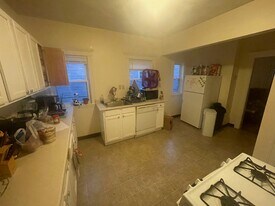 10 Pinkham Rd, Unit 2 in Medford, MA - Building Photo