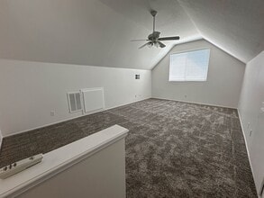 27108 Westview Ln in Santa Clarita, CA - Building Photo - Building Photo