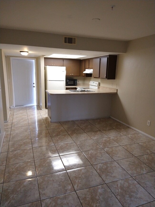 property at 824 Alderman St