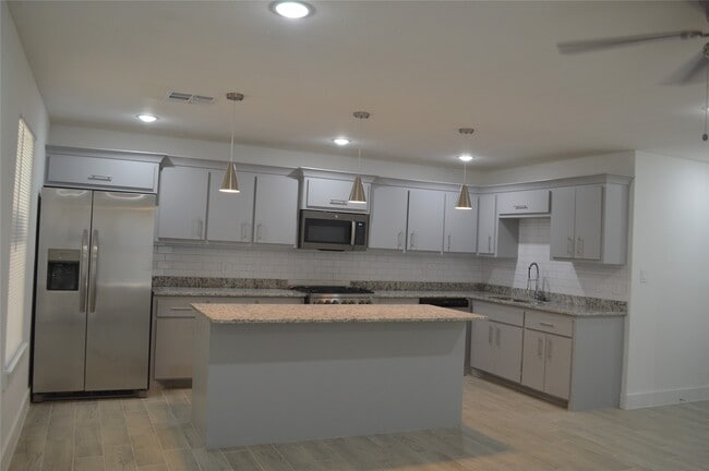 214 Basswood Dr