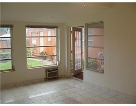 1726 Washington St in Hollywood, FL - Building Photo - Other