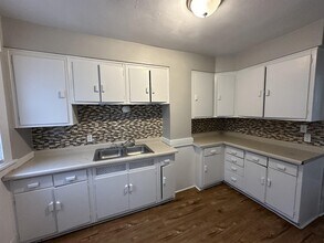 1452 Myott Ave in Rockford, IL - Building Photo - Building Photo