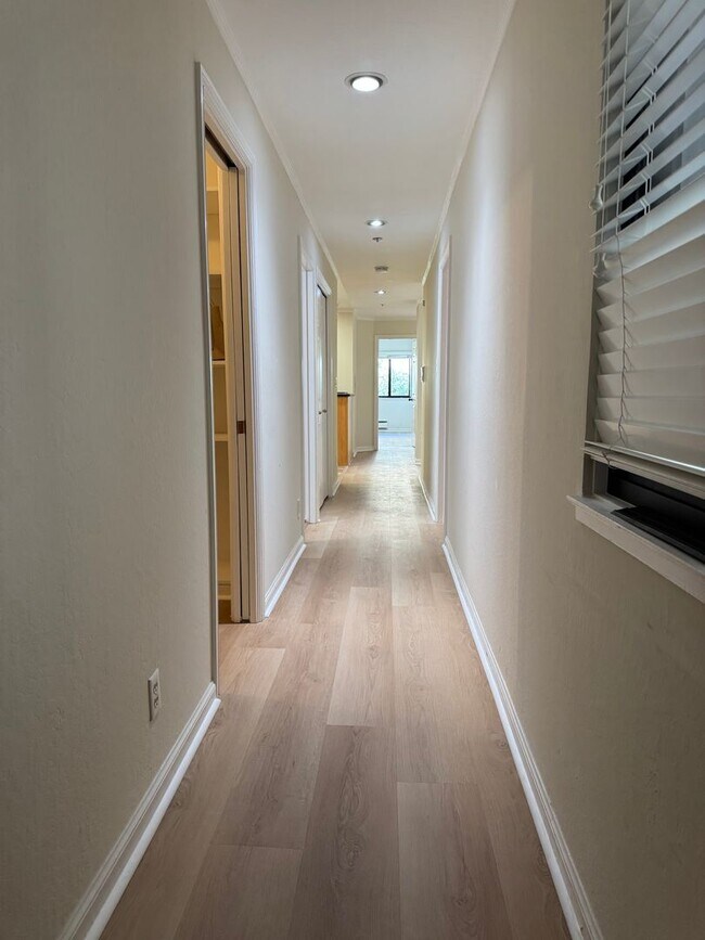 1860 Washington St in San Francisco, CA - Building Photo - Building Photo