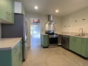 4317 Westlawn Ave, Unit rear in Los Angeles, CA - Building Photo - Building Photo