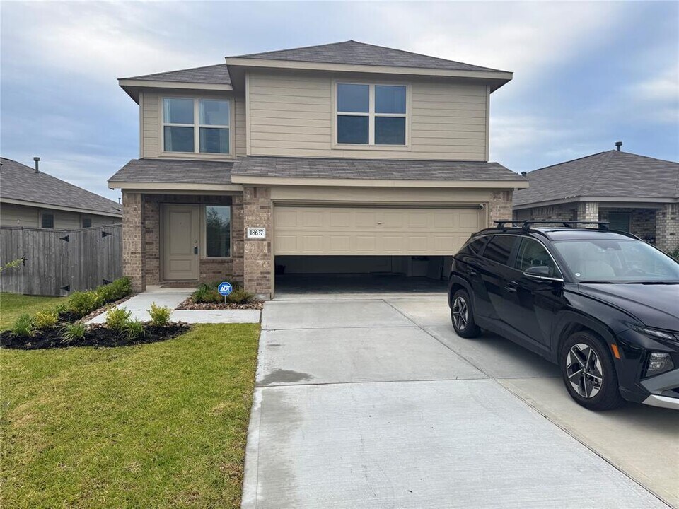 18637 Cepagatti Dr in Roman Forest, TX - Building Photo