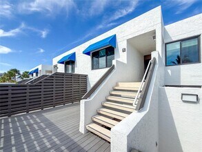 724 Bayport Wy, Unit 724 in Longboat Key, FL - Building Photo - Building Photo