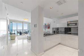 17873 Collins Ave in Sunny Isles Beach, FL - Building Photo