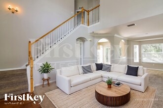 18136 Birdwater Dr in Tampa, FL - Foto de edificio - Building Photo