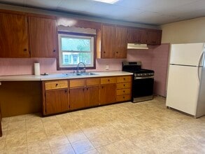 148 Maxfield St in New Bedford, MA - Building Photo - Building Photo