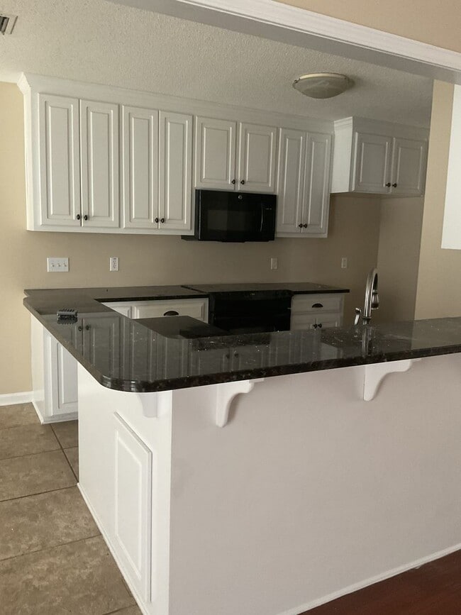 221 Windsor Garden Dr in Enterprise, AL - Building Photo - Building Photo