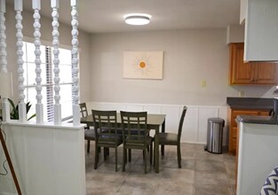 611 Balboa Dr in Universal City, TX - Building Photo - Building Photo