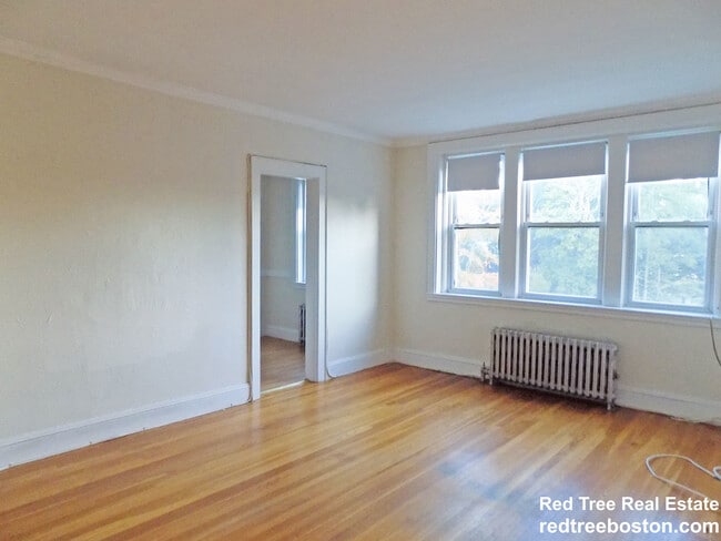 2045 Commonwealth Ave, Unit 48 in Boston, MA - Building Photo - Building Photo