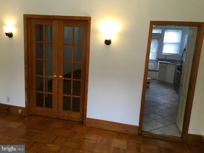 2477 W Cold Spring Ln in Baltimore, MD - Building Photo - Building Photo