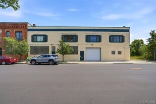 436 E Milwaukee Ave in Detroit, MI - Building Photo