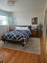 3311 W Pratt Ave, Unit 2 in Lincolnwood, IL - Foto de edificio - Building Photo