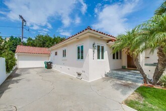 5252 Marlborough Dr in San Diego, CA - Building Photo - Building Photo