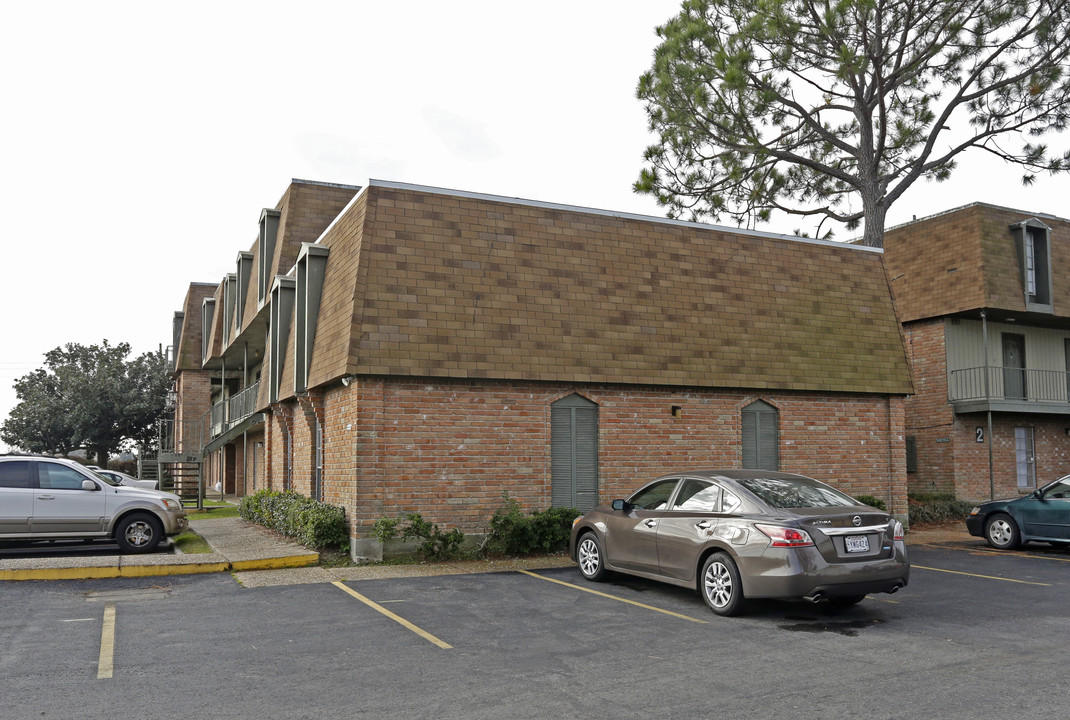 Timberland Apartments in Gretna, LA - Building Photo