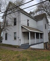 306 E Houghton Ave in Houghton, MI - Building Photo