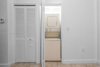 2731 SE 17th Ave, Unit 211 in Homestead, FL - Building Photo - Building Photo