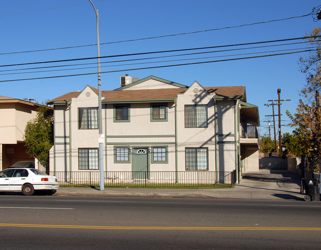 12155-12157 Vanowen St in North Hollywood, CA - Building Photo - Building Photo