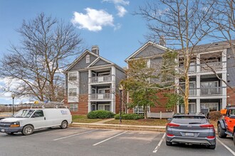 20320 Beechwood Terrace in Ashburn, VA - Foto de edificio - Building Photo