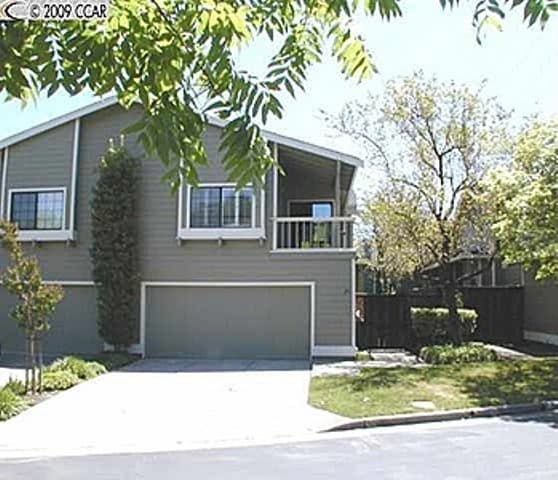 property at 26 Hansen Ct