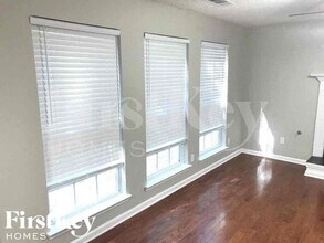 338 Breeze Mdw in Fairburn, GA - Building Photo - Building Photo