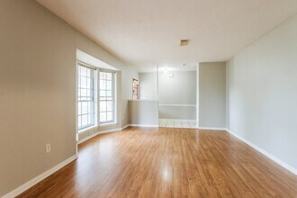 200 Montrose Cir in Conroe, TX - Building Photo - Building Photo