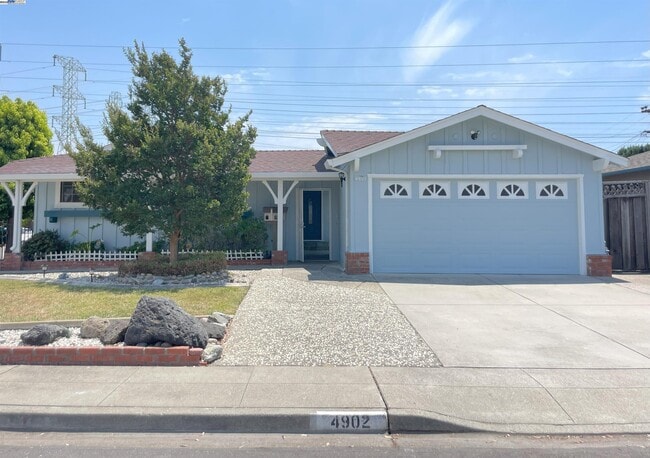 property at 4902 Everglades Park Dr